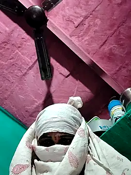 Pooja750 online show from 10-14-25, 07:03