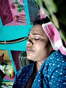 Pooja750 online show from 11-25-25, 11:38