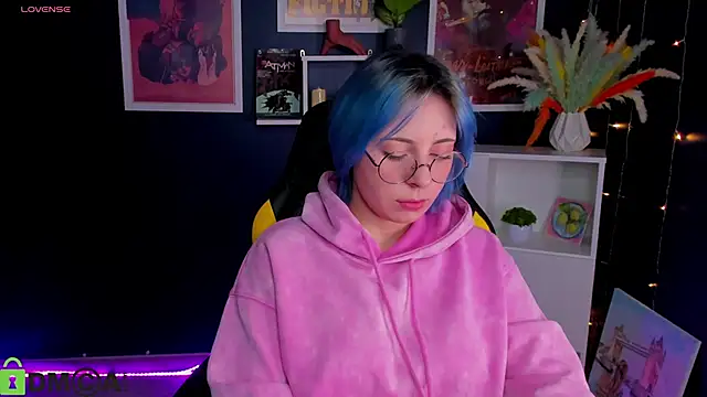 Penny Stanley online show from 11-19-25, 02:00