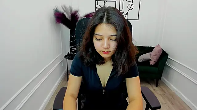 Snapshot of ElliVensda chatting on 09-18-25, 11:45 ElliVensda online show from 09-18-25, 11:45