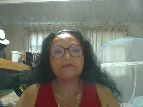 Snapshot of _Cristal chatting on 09-23-25, 12:30 Cristal online show from 09-23-25, 12:30