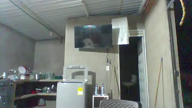 Snapshot of _Cristal chatting on 09-24-25, 01:20 Cristal online show from 09-24-25, 01:20