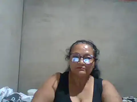 Snapshot of _Cristal chatting on 10-21-25, 12:55 Cristal online show from 10-21-25, 12:55