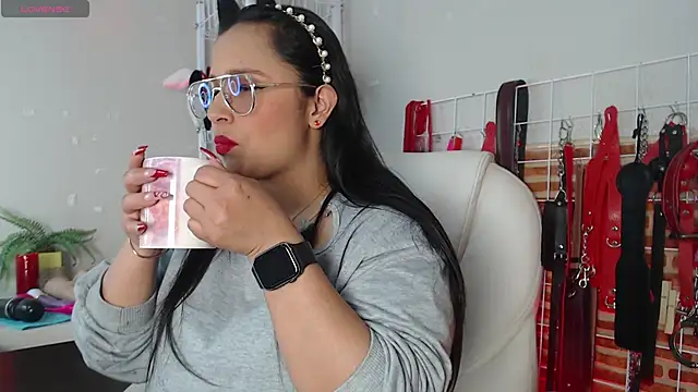  adahara queen online show from 12-18-25, 03:45