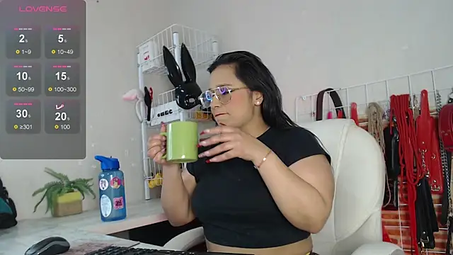  adahara queen online show from 12-19-25, 03:57