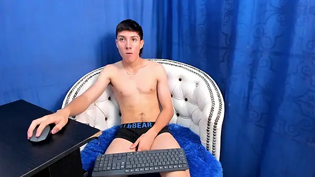 LittleDanny  online show from 09-25-25, 02:10