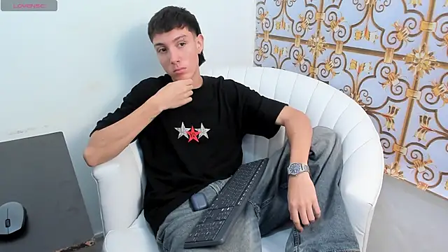 LittleDanny  online show from 01-14-26, 04:56