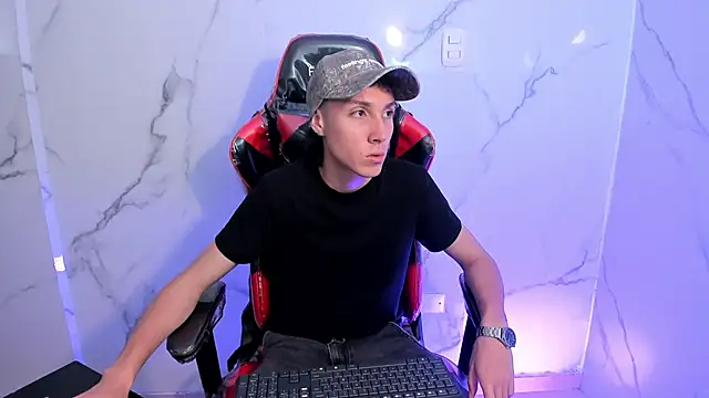 LittleDanny  online show from 04-23-26, 02:19