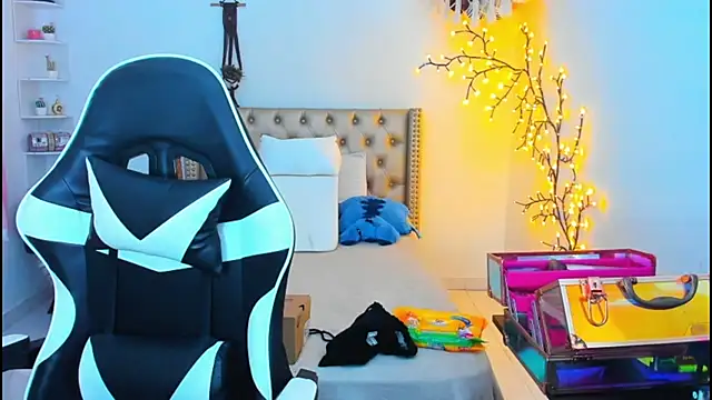 LenaStylesOA online show from 10-02-25, 12:34