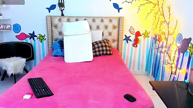 LenaStylesOA online show from 10-30-25, 01:01