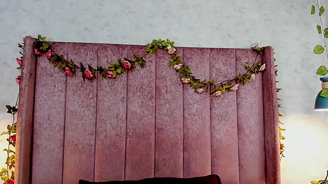 Snapshot of AnyaJay chatting on 02-16-26, 09:22 AnyaJay online show from 02-16-26, 09:22