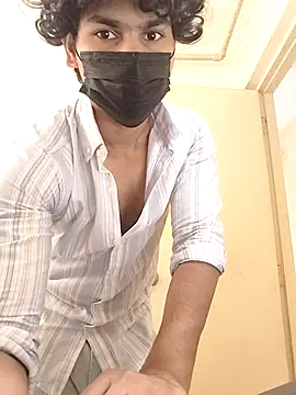 Snapshot of Goodmens5 chatting on 10-17-25, 07:33 Goodmens5 online show from 10-17-25, 07:33