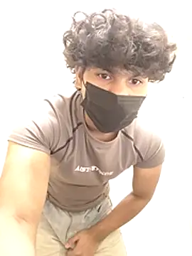 Snapshot of Goodmens5 chatting on 12-15-25, 05:50 Goodmens5 online show from 12-15-25, 05:50