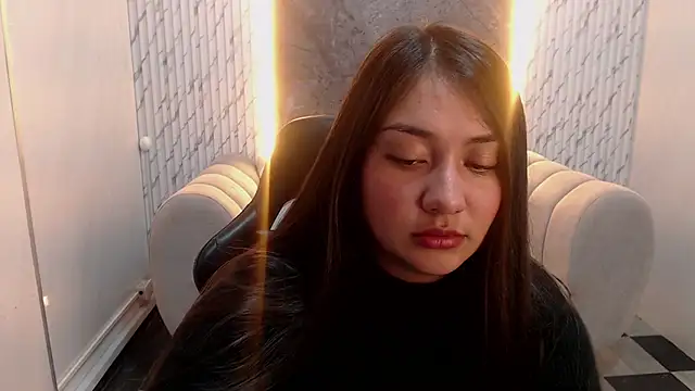 Ivony18 b online show from 10-21-25, 03:07