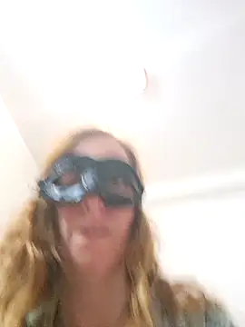 Snapshot of Margarita2500 chatting on 10-19-25, 05:24 Margarita2500 online show from 10-19-25, 05:24