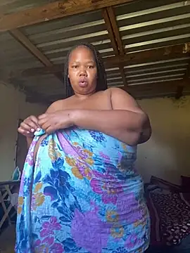 Curvycandy95 online show from 02-11-26, 04:39