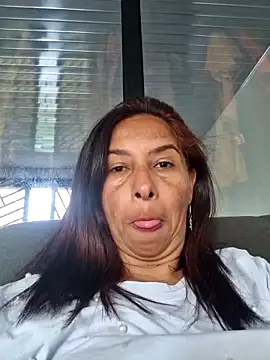 maleja23 online show from 10-22-25, 01:44