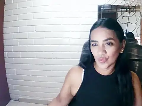 MiiaVelasquez online show from 10-22-25, 04:13