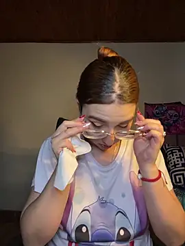 CoraVibes online show from 12-15-25, 11:58