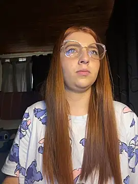 CoraVibes online show from 12-20-25, 12:01