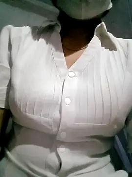 Snapshot of lomi-79 chatting on 09-11-25, 03:56 lomi-79 online show from 09-11-25, 03:56