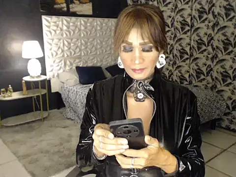 Creamycumdollx online show from 11-10-25, 11:31