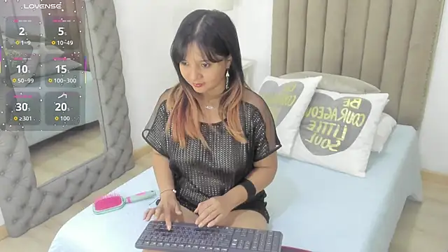 Snapshot of zusan_king_ chatting on 11-15-25, 03:04 zusan king online show from 11-15-25, 03:04