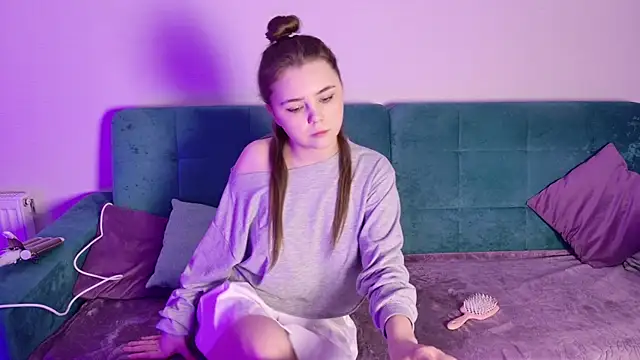 LeksaLove online show from 12-16-25, 05:18