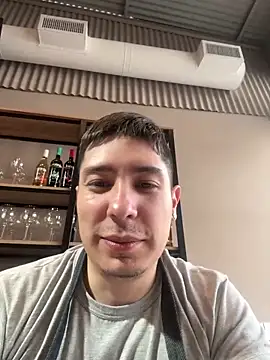 Snapshot of 9999Alez chatting on 09-23-25, 06:33 9999Alez online show from 09-23-25, 06:33