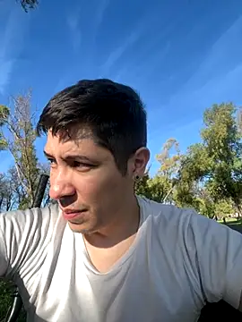 Snapshot of 9999Alez chatting on 10-10-25, 07:46 9999Alez online show from 10-10-25, 07:46