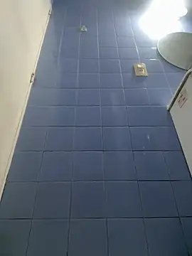 Snapshot of 9999Alez chatting on 11-28-25, 11:07 9999Alez online show from 11-28-25, 11:07