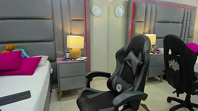 EimmyJones online show from 11-07-25, 03:17