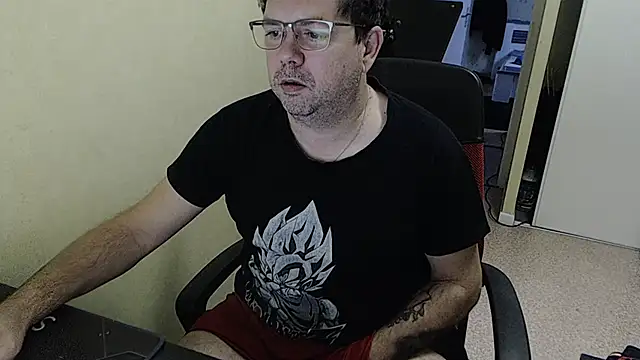 Snapshot of blueandwhite1 chatting on 12-21-24, 07:56 blueandwhite1 online show from 12-21-24, 07:56