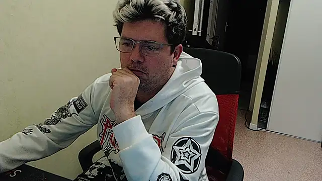 Snapshot of blueandwhite1 chatting on 01-03-25, 10:08 blueandwhite1 online show from 01-03-25, 10:08