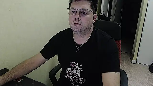 Snapshot of blueandwhite1 chatting on 01-30-25, 06:21 blueandwhite1 online show from 01-30-25, 06:21