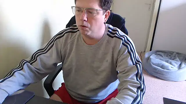 Snapshot of blueandwhite1 chatting on 03-02-25, 10:03 blueandwhite1 online show from 03-02-25, 10:03