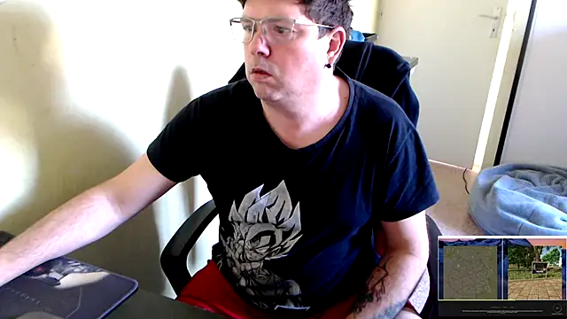 Snapshot of blueandwhite1 chatting on 03-04-25, 03:37 blueandwhite1 online show from 03-04-25, 03:37