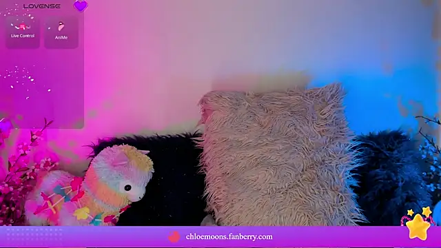 Snapshot of _chloe_moons_ chatting on 09-22-25, 08:00  chloe moons  online show from 09-22-25, 08:00