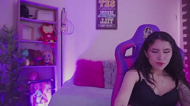 Snapshot of _chloe_moons_ chatting on 02-03-26, 07:41 chloe moons online show from 02-03-26, 07:41