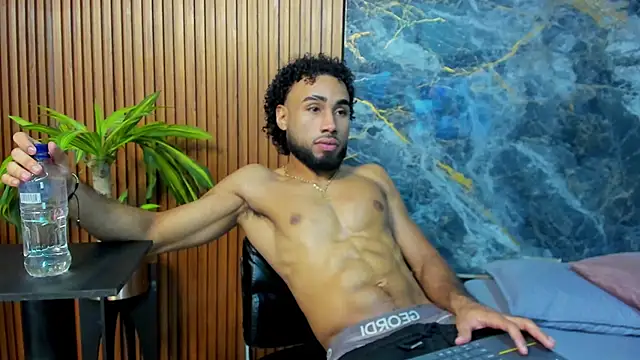 Snapshot of luca_flame chatting on 10-12-25, 01:15 luca flame online show from 10-12-25, 01:15