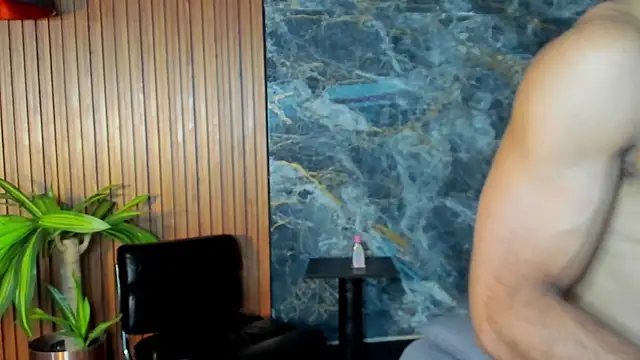 Snapshot of luca_flame chatting on 10-17-25, 03:53 luca flame online show from 10-17-25, 03:53
