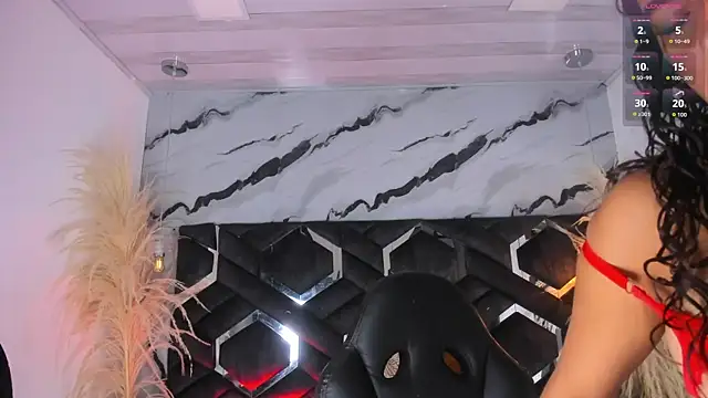 Zoe-Johnson  online show from 12-19-25, 09:33