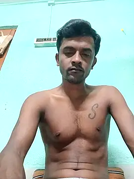 Snapshot of ShinuRoy chatting on 09-18-25, 11:40 ShinuRoy online show from 09-18-25, 11:40