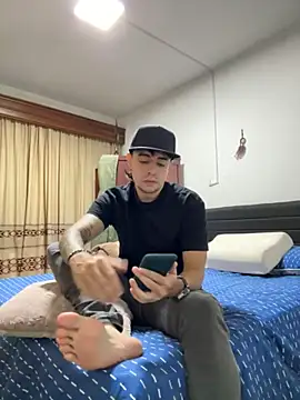 Jaguer2213 online show from 09-20-25, 01:50