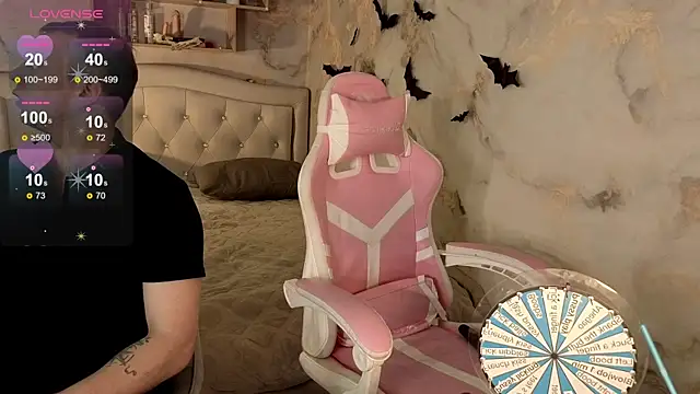 Crystal-Nuts online show from 12-05-25, 02:09