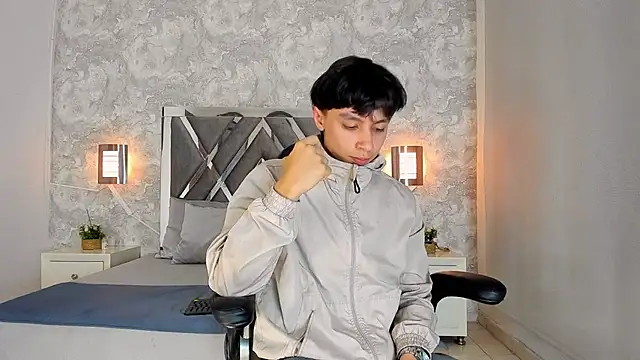 Tyler durten online show from 10-02-25, 02:51