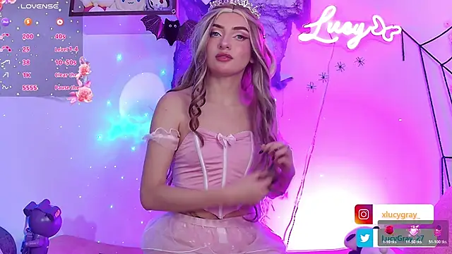 LucyGray online show from 10-31-25, 05:30