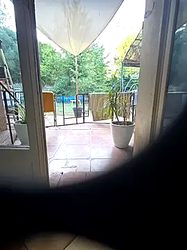 Snapshot of justeadeux chatting on 09-21-25, 07:21 justeadeux online show from 09-21-25, 07:21