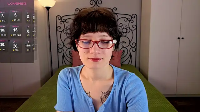 oliviafairy1 online show from 10-21-25, 03:57