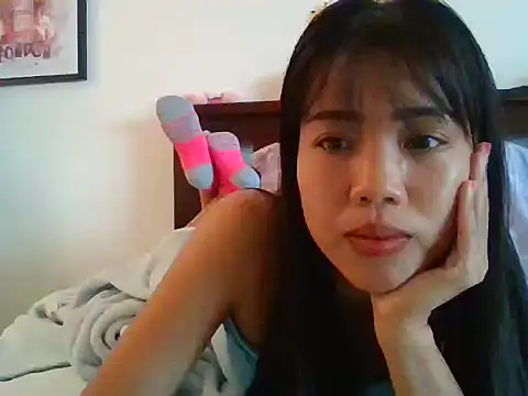 AnnewithanE online show from 10-25-25, 03:36